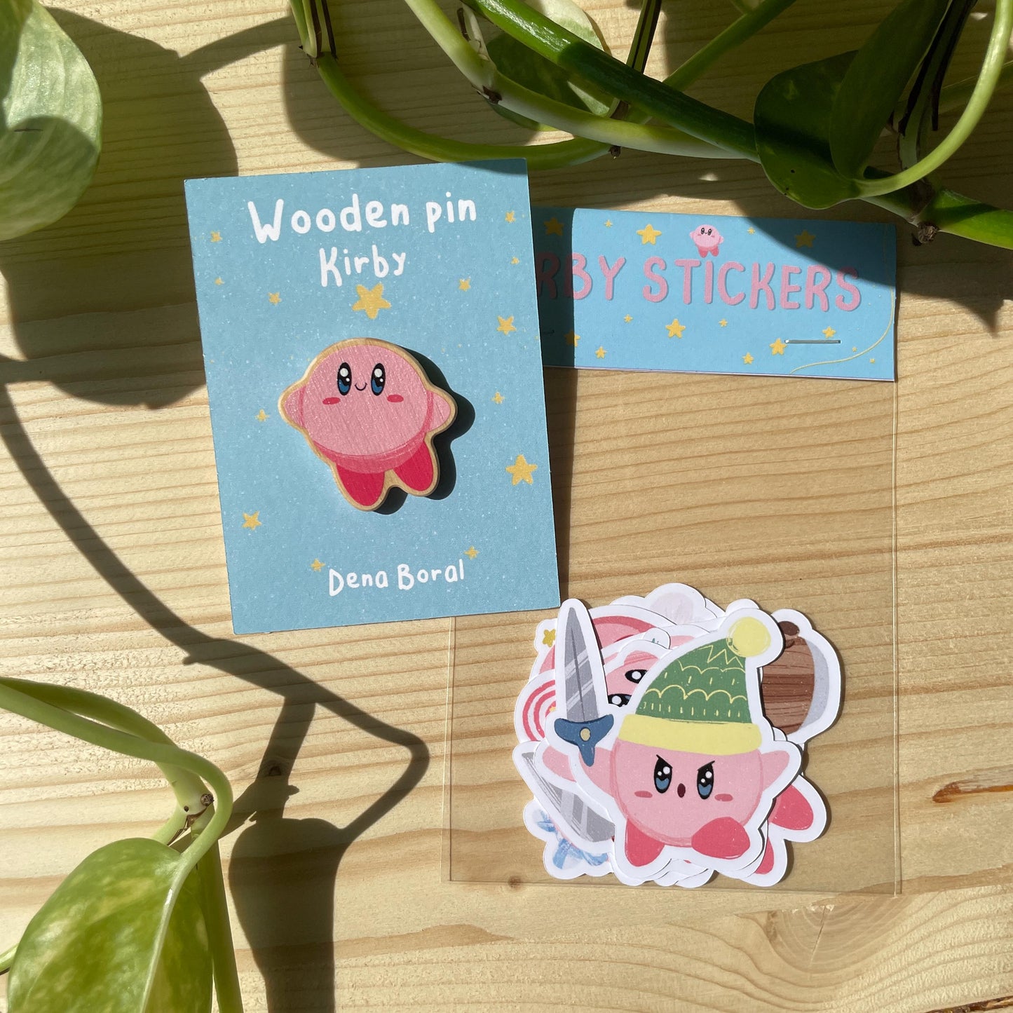 Kirby Fan Pack, Pegatinas y pin de madera natural de la colección Kirby, fanart de Nintendo