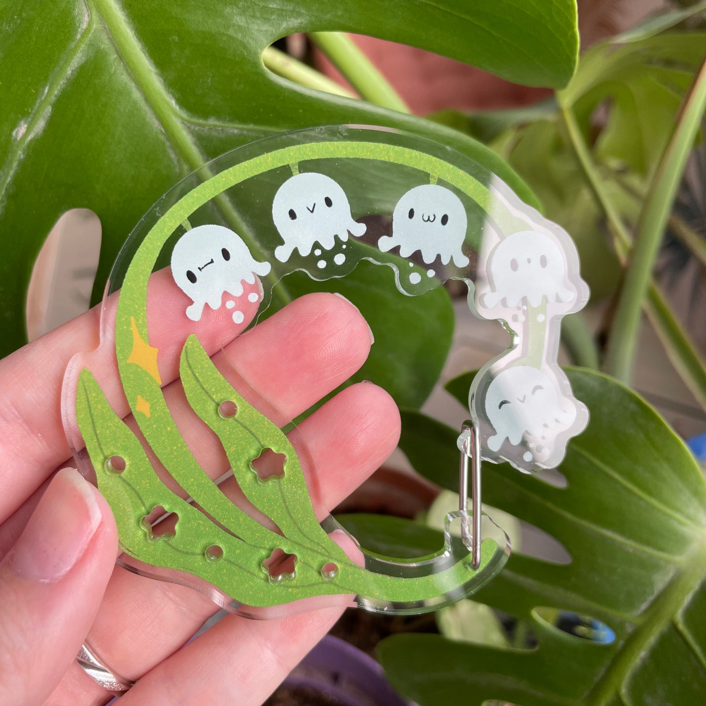 Carabiner Flor de Lirio | Llavero tipo mosquetón