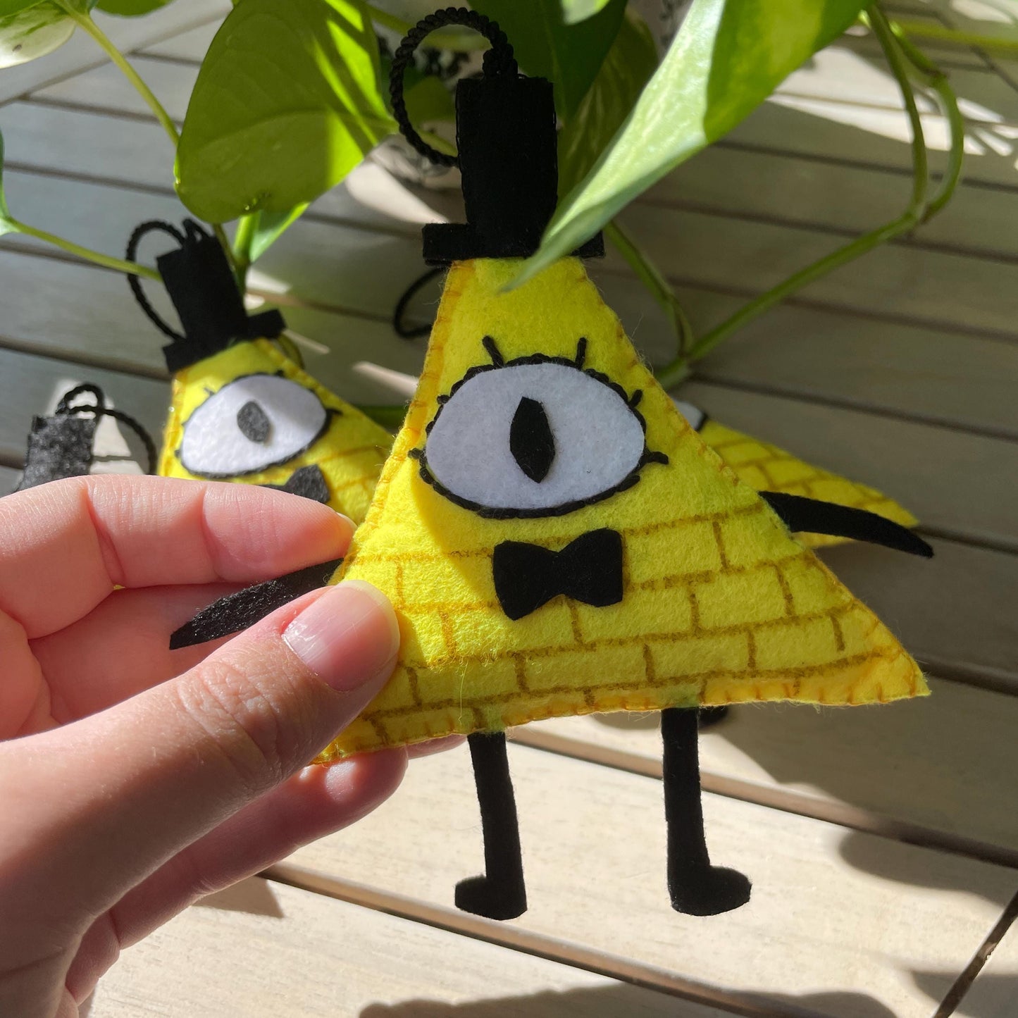 Bill Cipher: Adorno de fieltro hecho a mano, Gravity Falls. Decoración para árbol de navidad y Halloween