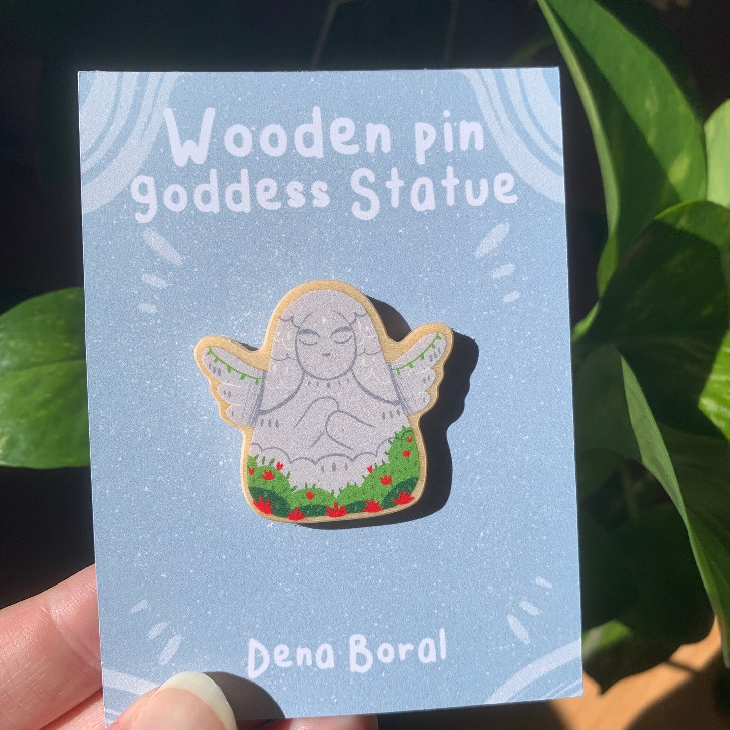 Pin de Madera Zelda Estatua | Zelda Goddess Statue Natural Wooden Pin Badge | ECO Friendly Pine Wood