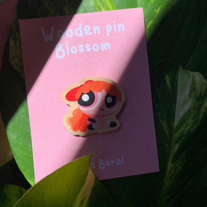 Pin de Madera Pétalo Las Supernenas | Blossom The Powerpuff girls Wooden Pin Badge | Las chicas superpoderosas Petalo