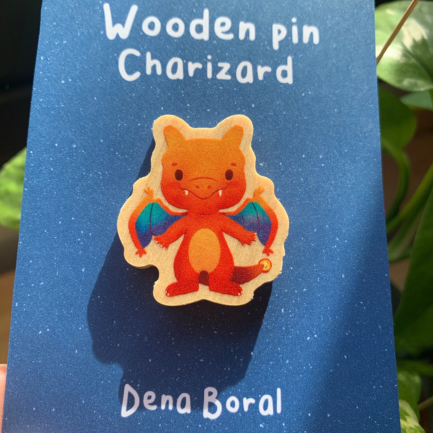 Pin de Madera Charizard-poke | Charizard-Poke Wooden Pin Badge | Charizard Poke
