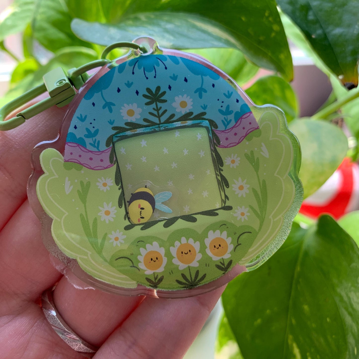 Shaker Abejita Llavero: Agitador estilo Tamagotchi shaker Keychain Bee Abeja