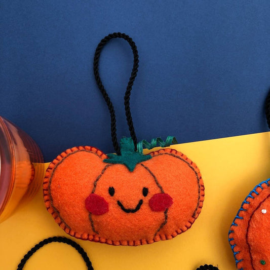 Calabaza Naranja | Adorno de fieltro hecho a mano, diseño original. Decoración Arbol de Navidad