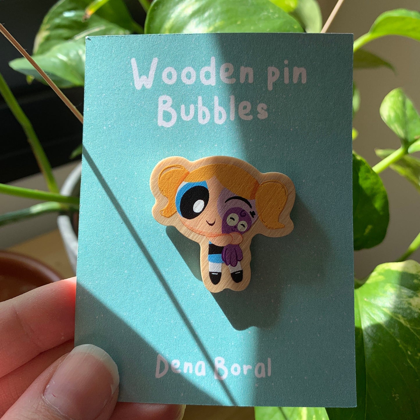 Pin de Madera Burbuja Las Supernenas | Bubbles The Powerpuff girls Wooden Pin Badge | Las chicas superpoderosas