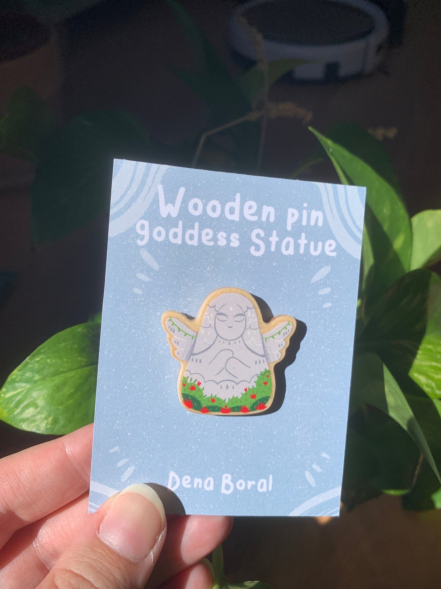 Pin de Madera Zelda Estatua | Zelda Goddess Statue Natural Wooden Pin Badge | ECO Friendly Pine Wood