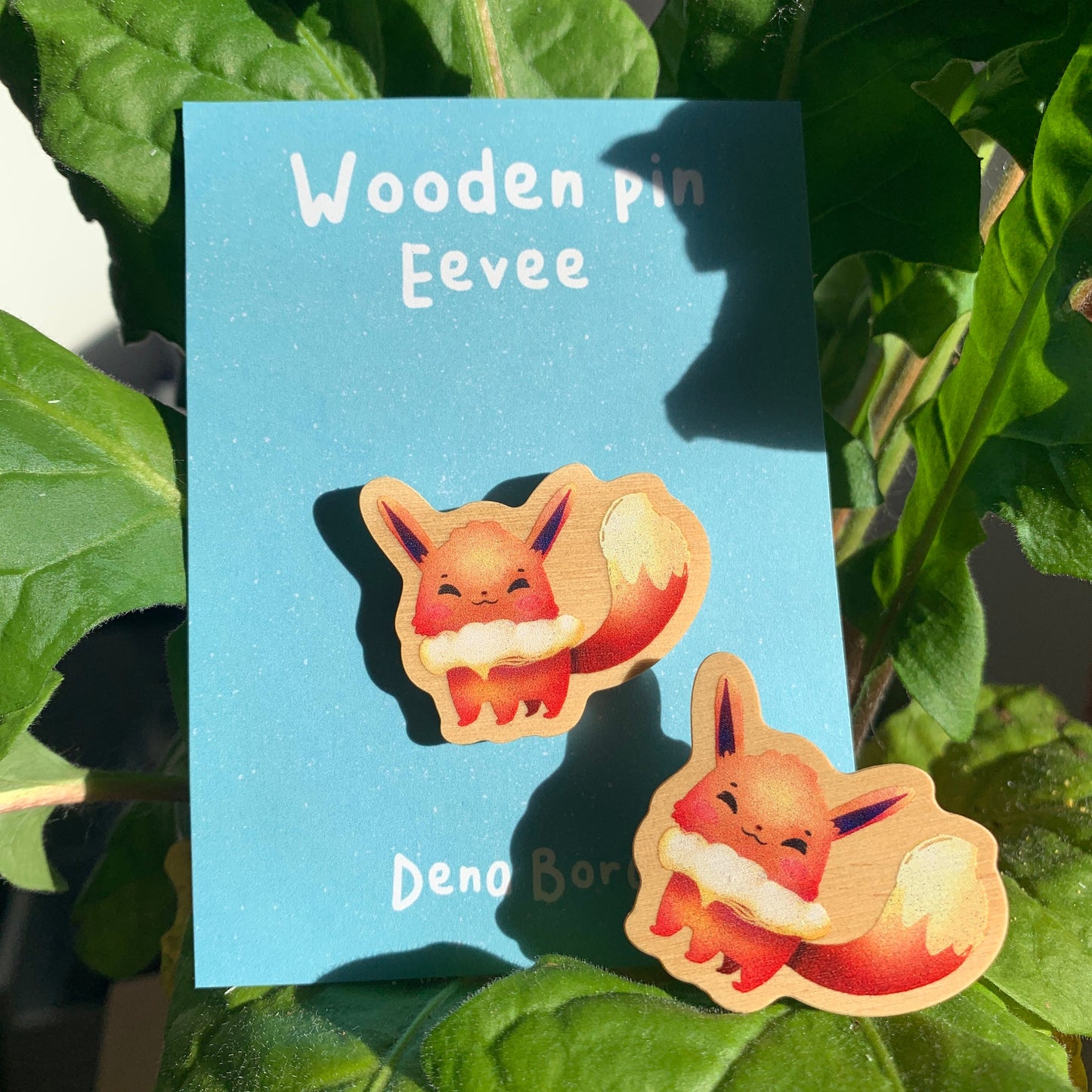 Pin de Madera Eevee-poke | Eevee-poke Wooden Pin Badge |