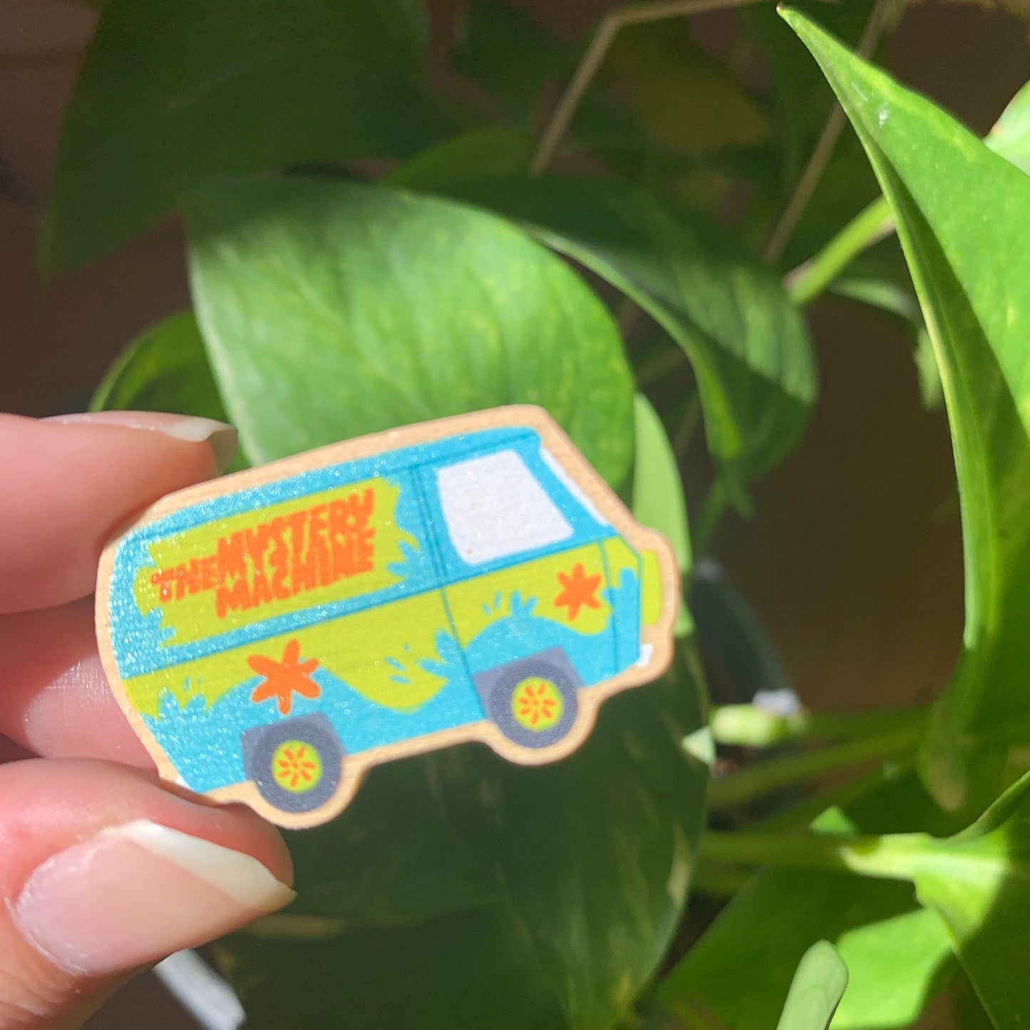 Pin de Madera The Mistery Machine | Furgoneta Scooby Años 90 Dibujos animados | Wooden Pin Badge