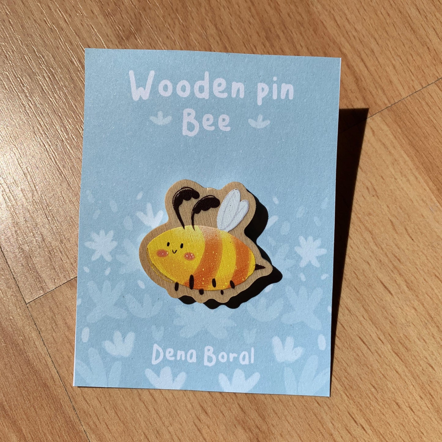 Pin de Madera Abeja | Wooden Pin Arte Original | Pin Regalo Eco Friendly Madera Natural