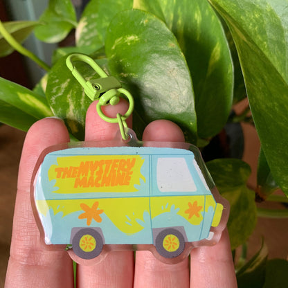 The Mistery Machine Keyring: Llavero acrilico epoxy | Colgante regalo llaves mochila | Furgoneta Scooby