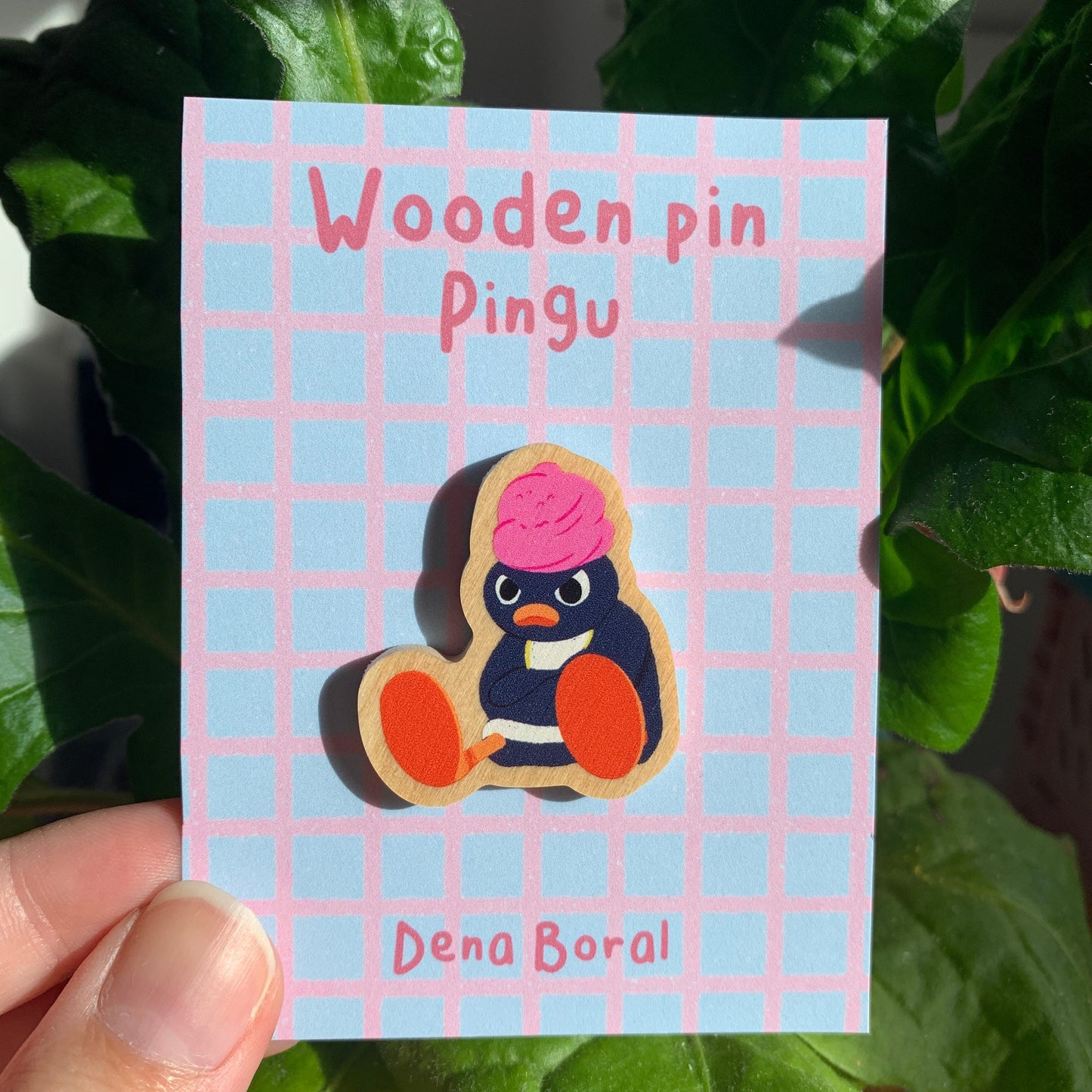 Pin de Madera Pingu enfadado | angry pingu Wooden Pin Badge | Angry Pingu