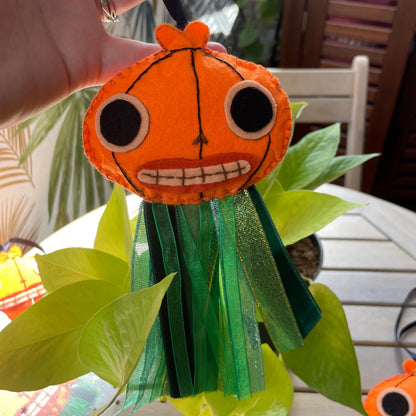 Enoch: Adorno de fieltro hecho a mano, Over The Garden Wall. Decoración para árbol de navidad y Halloween, Más Allá del Jardín