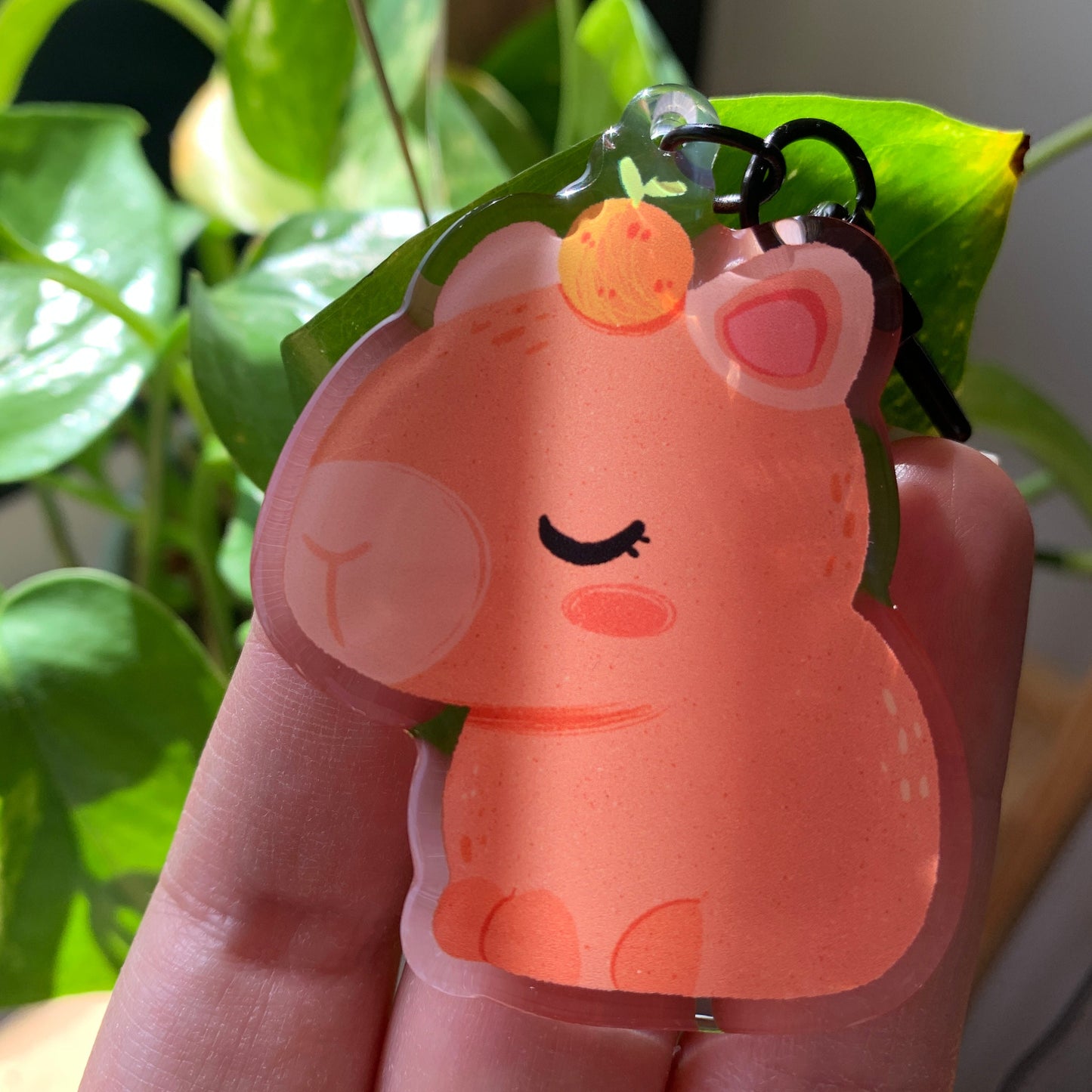 Baby Capybara Keyring: Llavero acrilico epoxy, Colgante llaves mochila