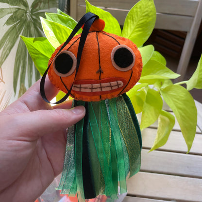 Enoch: Adorno de fieltro hecho a mano, Over The Garden Wall. Decoración para árbol de navidad y Halloween, Más Allá del Jardín