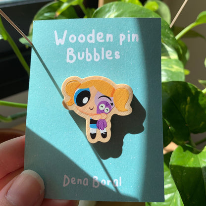 Pin de Madera Burbuja Las Supernenas | Bubbles The Powerpuff girls Wooden Pin Badge | Las chicas superpoderosas