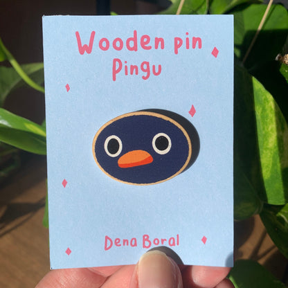 Pin de Madera Pingu Cara | Pingu Face Wooden Pin Badge | Meme Pingu