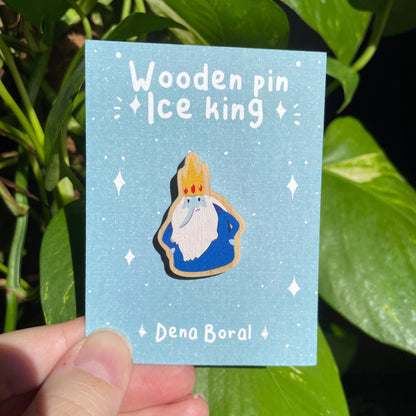 Rey Hielo Pin de madera natural | Madera natural de pino | Colección Hora de Aventuras | Adventure Time Ice King