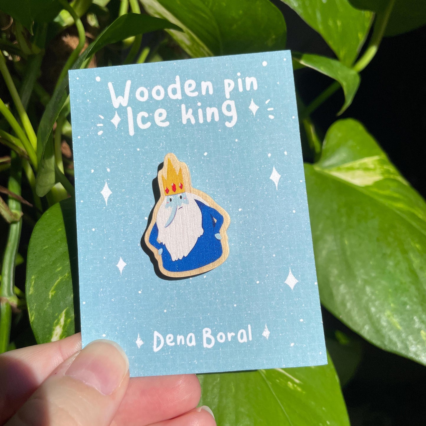 Rey Hielo Pin de madera natural | Madera natural de pino | Colección Hora de Aventuras | Adventure Time Ice King