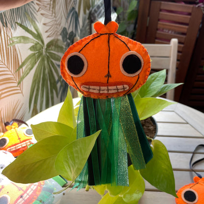 Enoch: Adorno de fieltro hecho a mano, Over The Garden Wall. Decoración para árbol de navidad y Halloween, Más Allá del Jardín