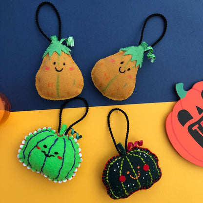 Calabaza Naranja Claro | Adorno de fieltro hecho a mano, diseño original. Decoración Arbol de Navidad Halloween