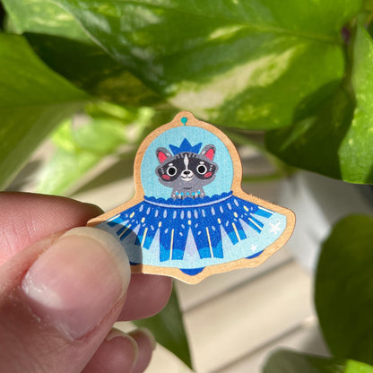 Pin de Madera UFO. Diseño sorpresa (7 modelos diferentes) | Wooden Pin Arte Original | Pin Regalo Eco Friendly Madera Natural