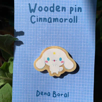 Pin de Madera Cinnamoroll | Cinnamoroll Wooden Pin Badge | Cinnamoroll