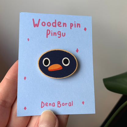 Pin de Madera Pingu Cara | Pingu Face Wooden Pin Badge | Meme Pingu