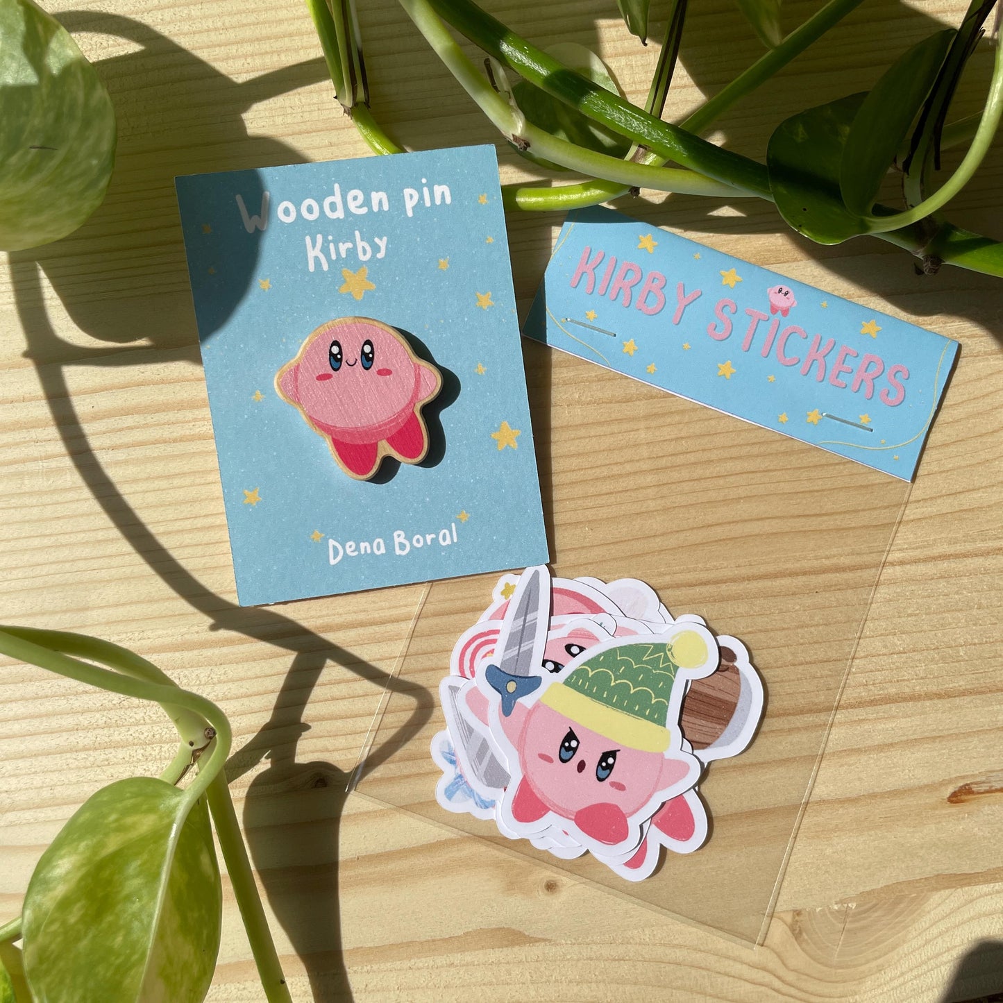 Kirby Fan Pack, Pegatinas y pin de madera natural de la colección Kirby, fanart de Nintendo