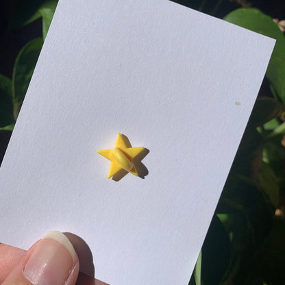 Pin de Madera Zelda Escudo | Zelda Shield Natural Wooden Pin Badge | ECO Friendly Pine Wood