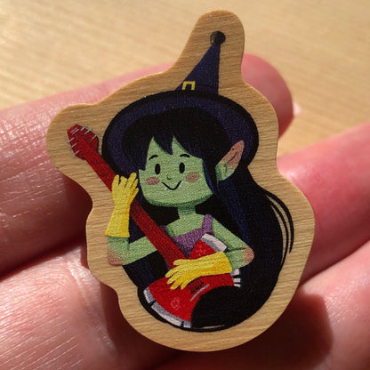 Pin de Madera Marceline Hora de Aventuras | Wooden Pin Inspired | Pin Original Regalo Eco Friendly Madera Natural