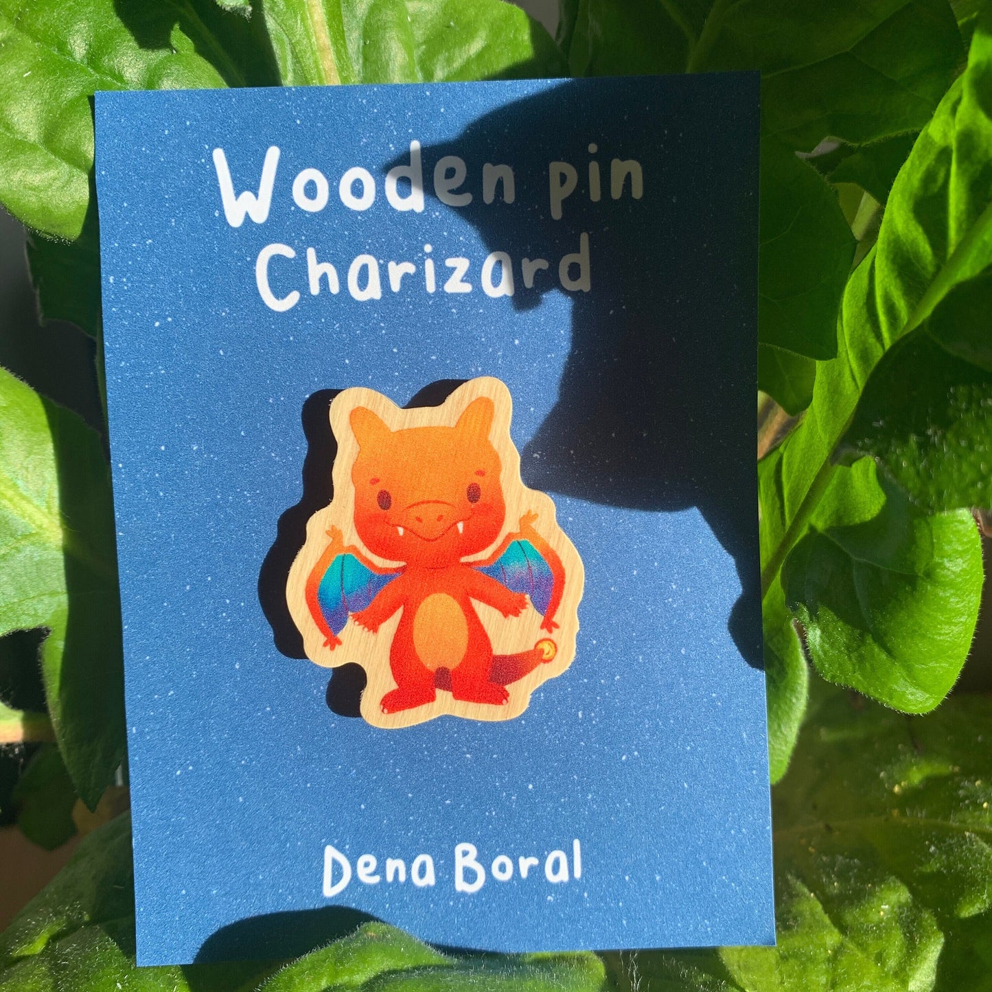 Pin de Madera Charizard-poke | Charizard-Poke Wooden Pin Badge | Charizard Poke