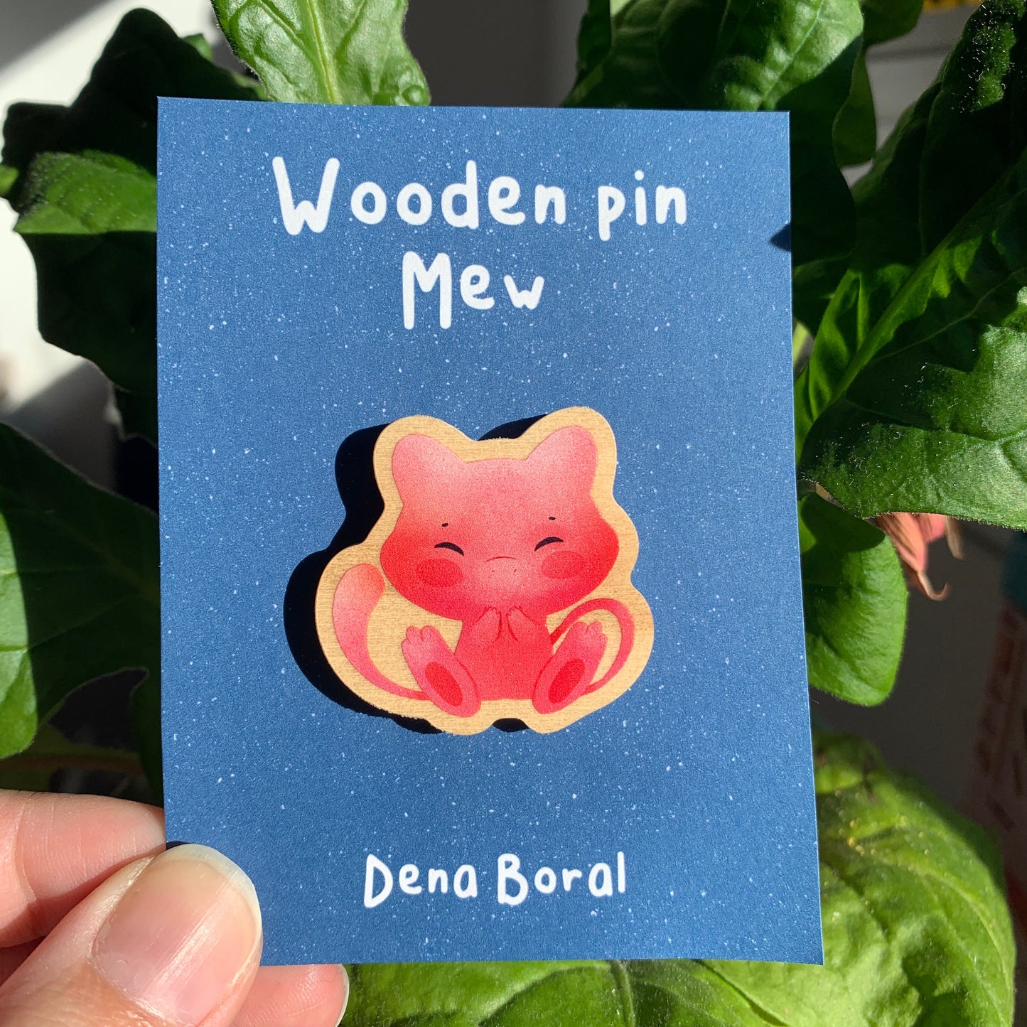 Pin de Madera Mew-poke| Mew  Wooden Pin Badge | Mew Poke