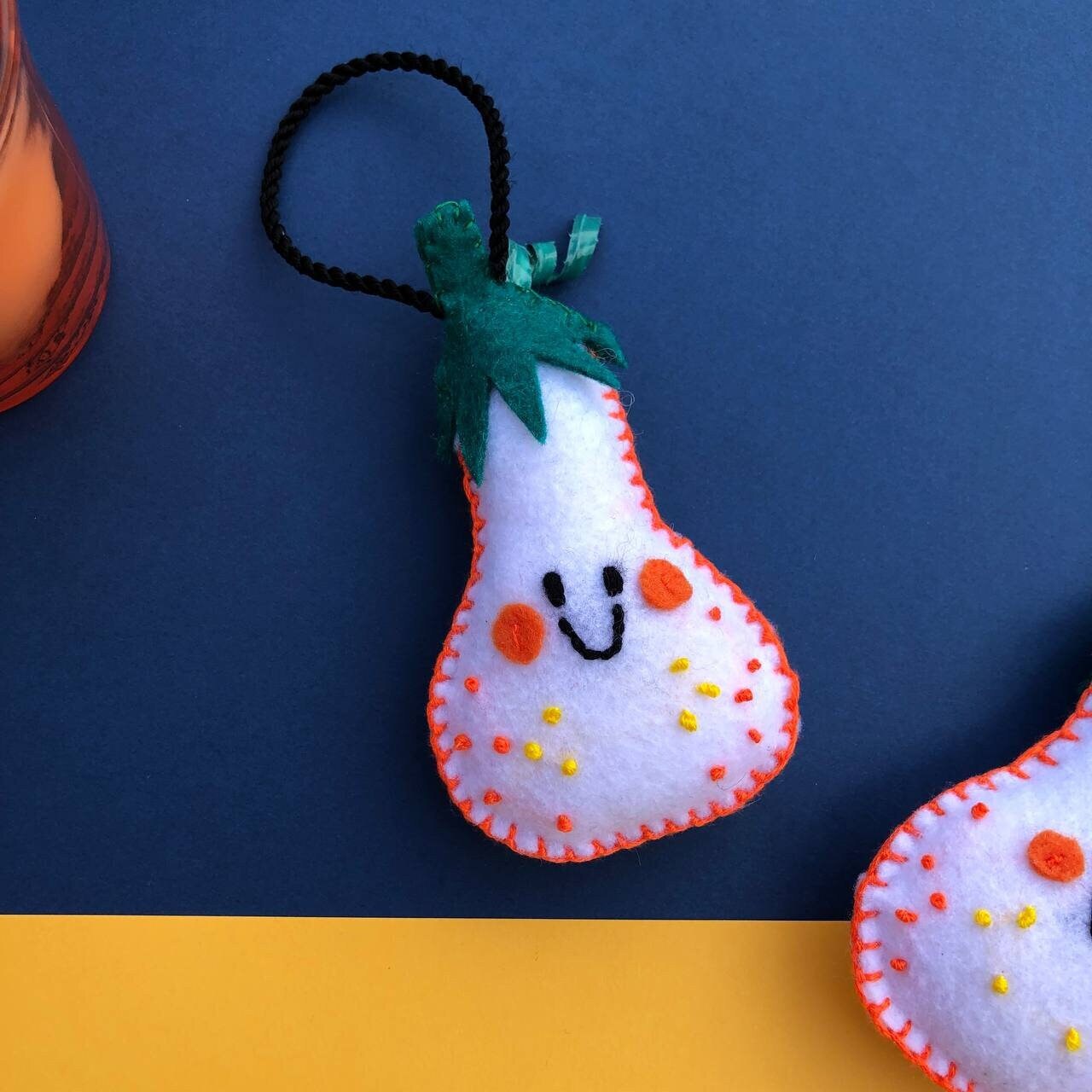 Calabaza Blanca | Adorno de fieltro hecho a mano, diseño original. Decoración Arbol de Navidad Halloween