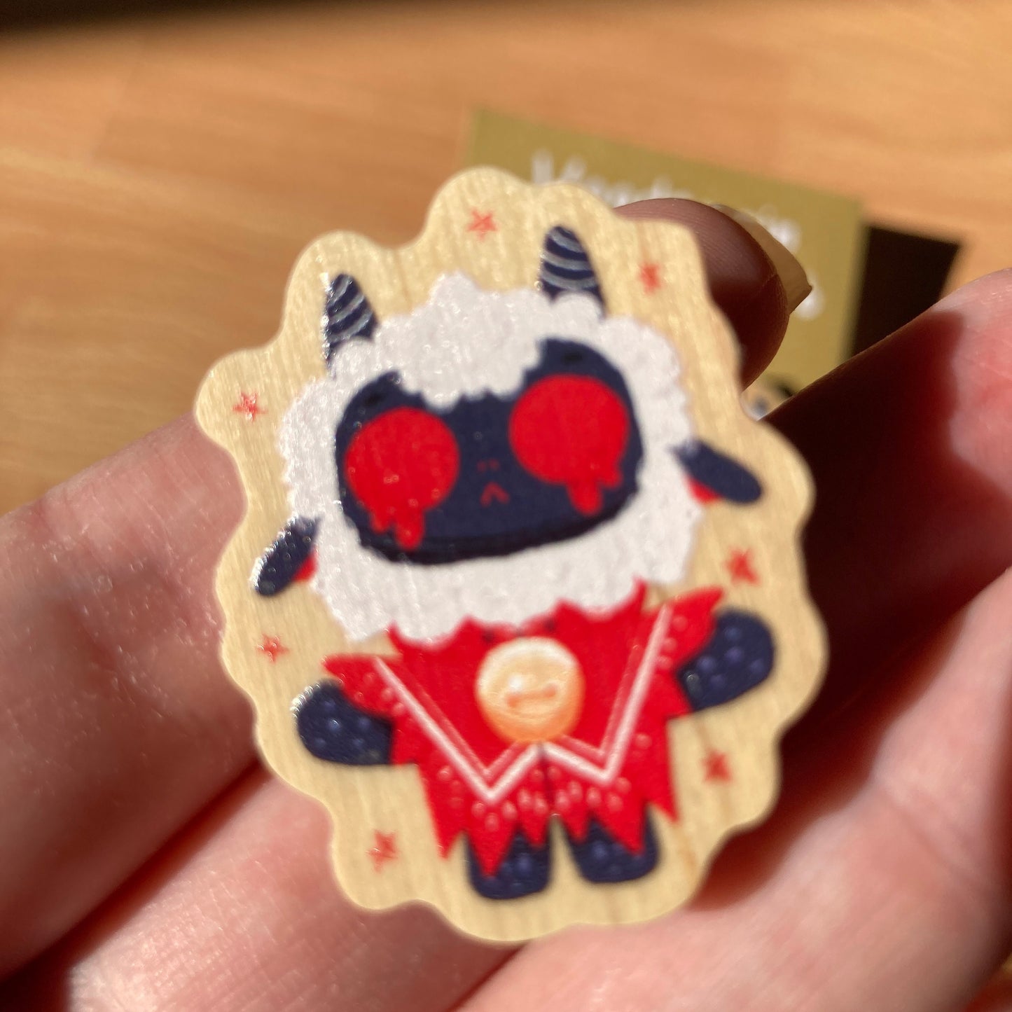 Pin de Madera Cult of the Lamb Pack de 2 | Wooden Pin Inspired | Pin Original Regalo Eco Friendly Madera Natural