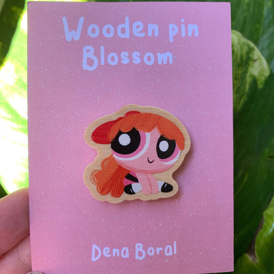 Pin de Madera Pétalo Las Supernenas | Blossom The Powerpuff girls Wooden Pin Badge | Las chicas superpoderosas Petalo