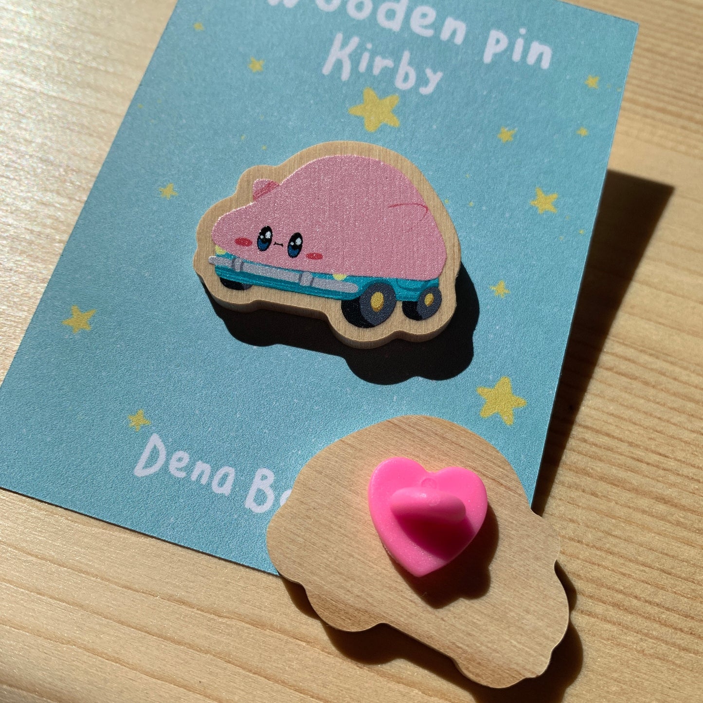 Pin de Madera Kirby Coche | Kirby Car Wooden Pin Inspired | Pin Original Regalo Eco Friendly Madera Natural