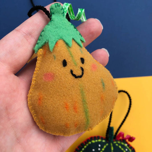Calabaza Naranja Claro | Adorno de fieltro hecho a mano, diseño original. Decoración Arbol de Navidad Halloween