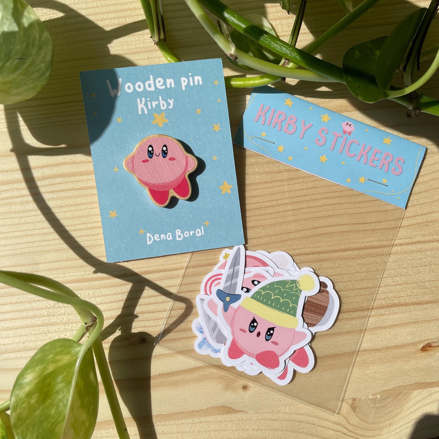 Kirby Fan Pack, Pegatinas y pin de madera natural de la colección Kirby, fanart de Nintendo